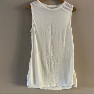 Lululemon Women’s Muscle Workout Tank Top Side Slits Activewear Athletic Sz. 8?